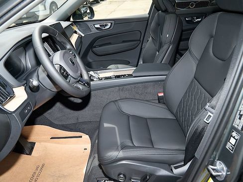 New 2026 Volvo XC60 T8 Plus w/ Protection Package Premier AWD/4WD image 13