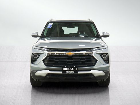 Used 2024 Chevrolet TrailBlazer LT w/ Convenience Package AWD/4WD image 8