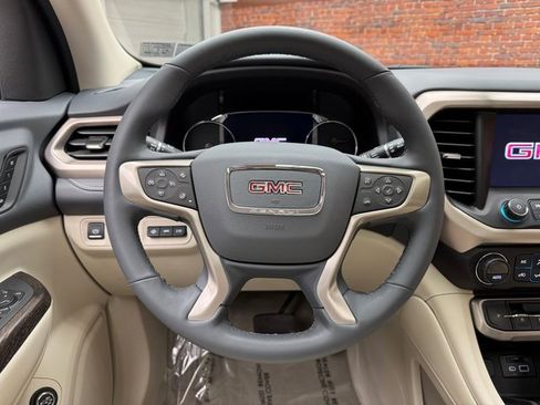 Used 2023 GMC Acadia Denali w/ Denali Technology Package image 14