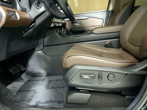 Used 2025 Honda Pilot Elite image 23