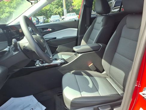 New 2026 Chevrolet Trax LT FWD image 12