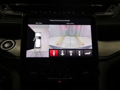 Certified 2023 Jeep Grand Cherokee Limited w/ Luxury Tech Group II AWD/4WD image 29
