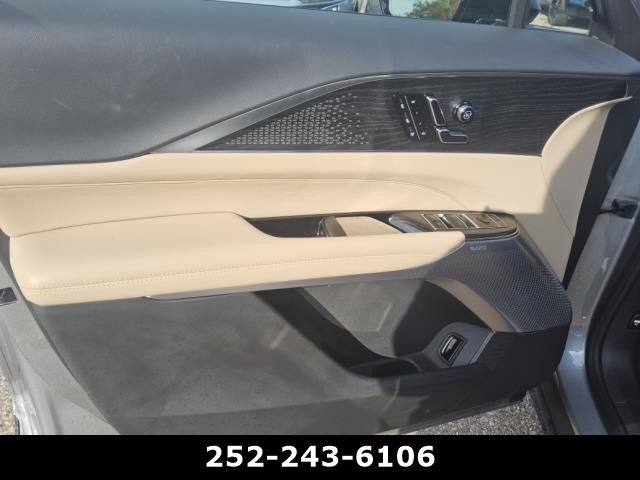 Used 2026 Cadillac Lyriq Signature Luxury w/ Nappa Leather Package AWD/4WD image 14