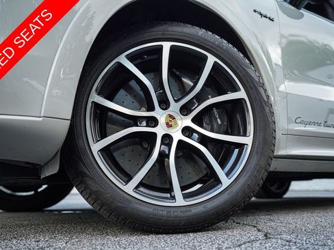 Used 2021 Porsche Cayenne Turbo S AWD/4WD image 18