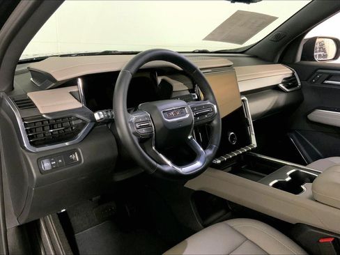 Used 2026 GMC Acadia Elevation w/ Elevation Premium Package FWD image 14
