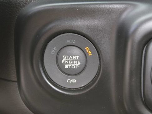 Used 2023 Jeep Wrangler Unlimited Sahara w/ Cold Weather Group AWD/4WD image 23