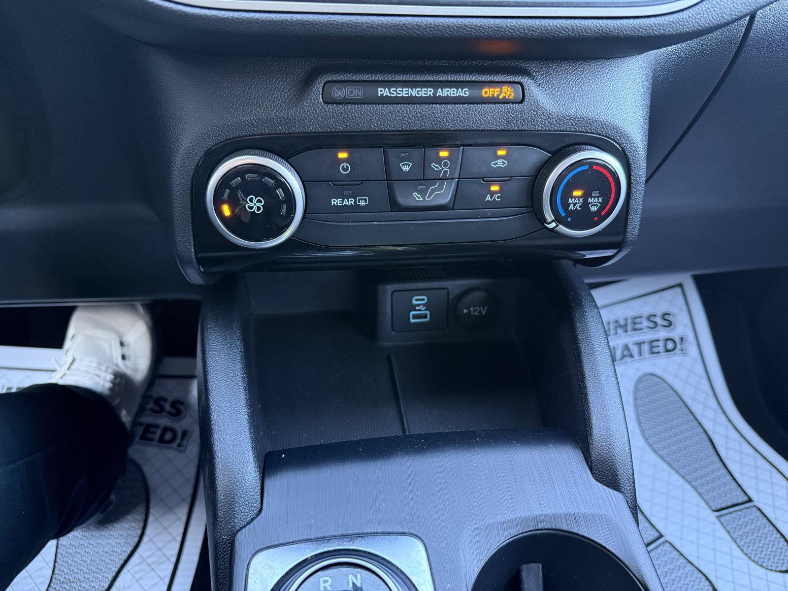 Used 2022 Ford Escape SE FWD image 29