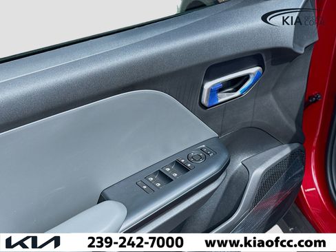 New 2025 Kia K4 LXS image 21