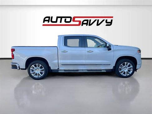 Used 2024 Chevrolet Silverado 1500 High Country w/ High Country Premium Package image 8