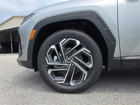 New 2025 Hyundai Tucson Limited image 33