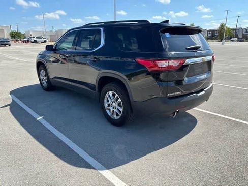 Used 2019 Chevrolet Traverse LT FWD image 3