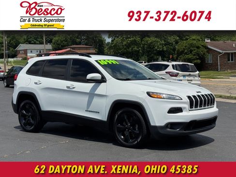 Used 2016 Jeep Cherokee Latitude FWD image 1