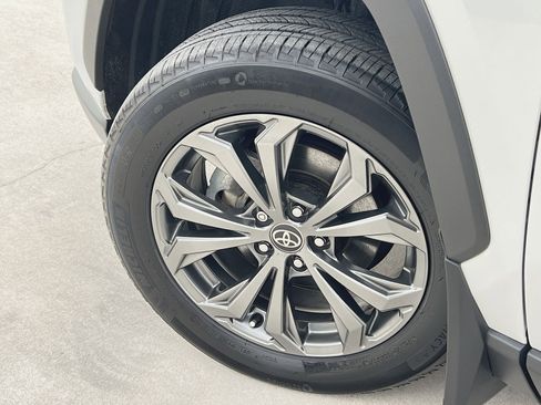 Used 2023 Toyota RAV4 XLE image 12