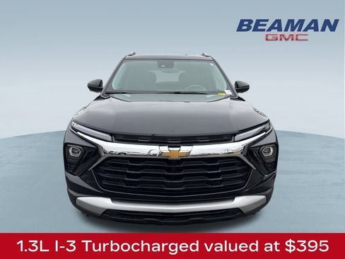 Used 2024 Chevrolet TrailBlazer LT w/ Driver Confidence Package image 2