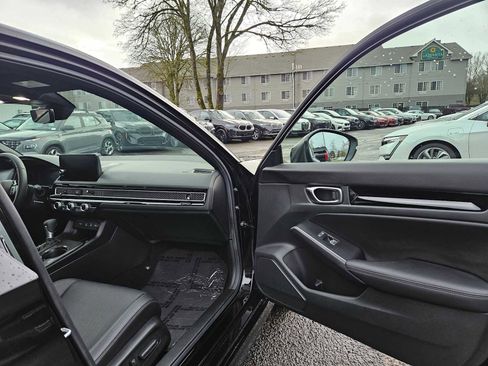 Used 2025 Honda Civic Sport Touring image 10
