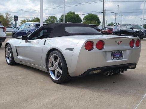 Used 2008 Chevrolet Corvette Convertible w/ Preferred Equipment Group RWD image 7