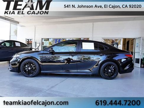 Used 2025 Toyota Camry SE w/ Convenience Package FWD image 6
