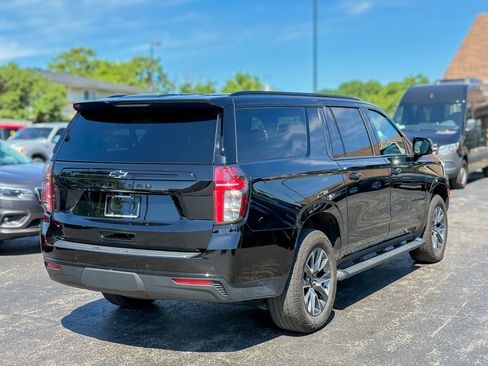 Used 2024 Chevrolet Suburban Z71 w/ Luxury Package AWD/4WD image 15
