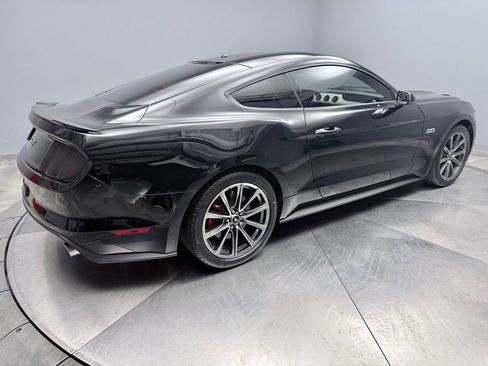 Used 2017 Ford Mustang GT Premium RWD image 5