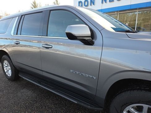 Used 2022 Chevrolet Suburban LT image 33