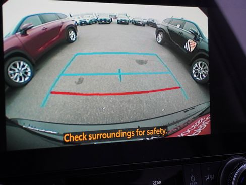 New 2026 Toyota Highlander XLE image 28