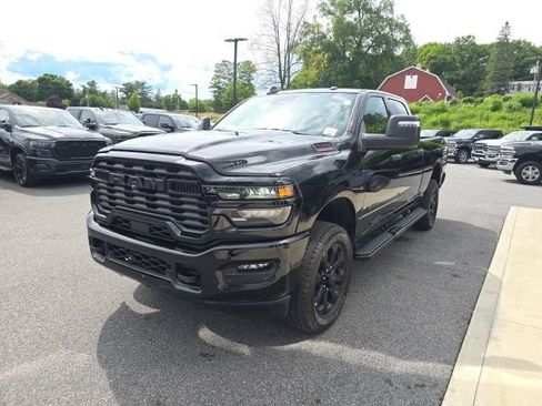 Certified 2025 RAM 2500 Big Horn AWD/4WD image 3
