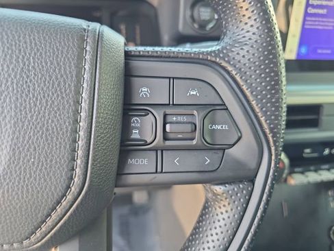 Used 2025 Toyota Tacoma SR5 image 21