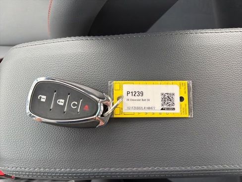 Used 2020 Chevrolet Bolt Premier w/ Infotainment Package FWD image 37