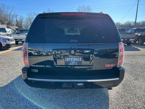 Used 2013 GMC Yukon XL Denali image 7