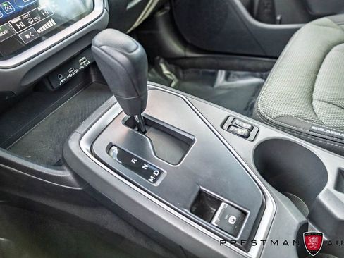 Used 2024 Subaru Crosstrek 2.0i Premium image 32