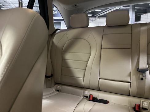 Certified 2022 Mercedes-Benz GLC 300 4MATIC image 27