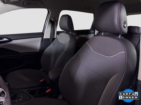 Used 2023 Volkswagen Taos SE image 20