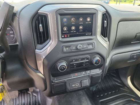 Used 2023 Chevrolet Silverado 3500 W/T image 17