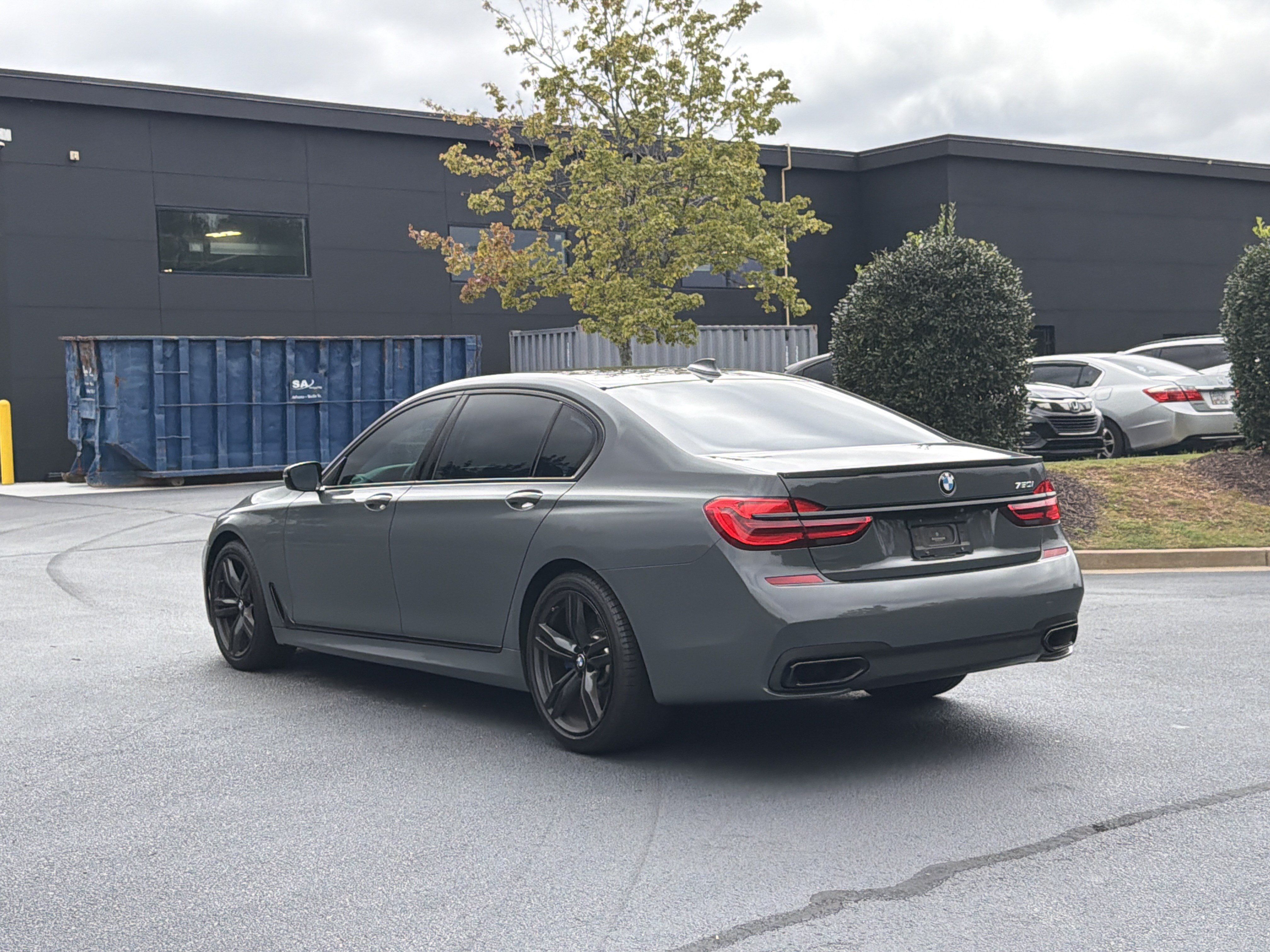 Used 2018 BMW 750i RWD image 12