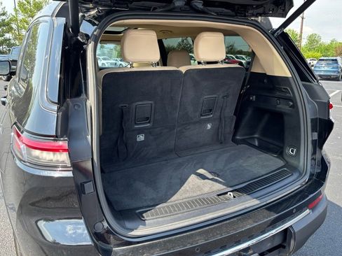 Used 2021 Jeep Grand Cherokee L Limited w/ Luxury Tech Group II AWD/4WD image 21