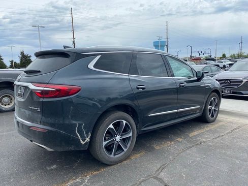 Used 2019 Buick Enclave Essence w/ LPO, Luxury Package AWD/4WD image 4