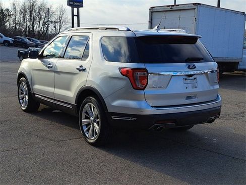 Used 2019 Ford Explorer Limited w/ Class III Trailer Tow Package image 3