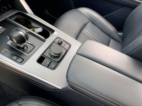 Used 2024 MAZDA CX-90 3.3 Turbo w/ Preferred Package image 16