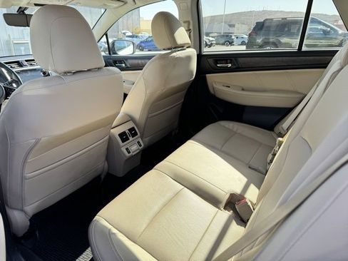Used 2018 Subaru Outback 2.5i Limited image 6