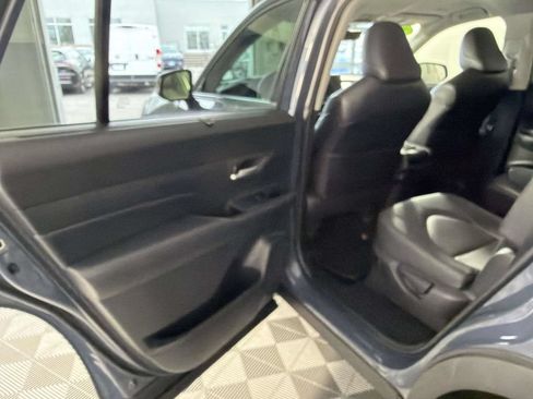 Used 2024 Toyota Grand Highlander AWD image 17