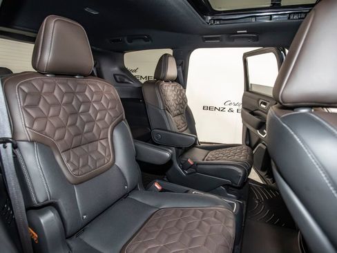 Used 2026 Nissan Armada Platinum Reserve AWD/4WD image 19