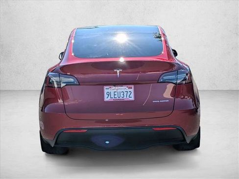 Used 2024 Tesla Model Y Long Range image 7