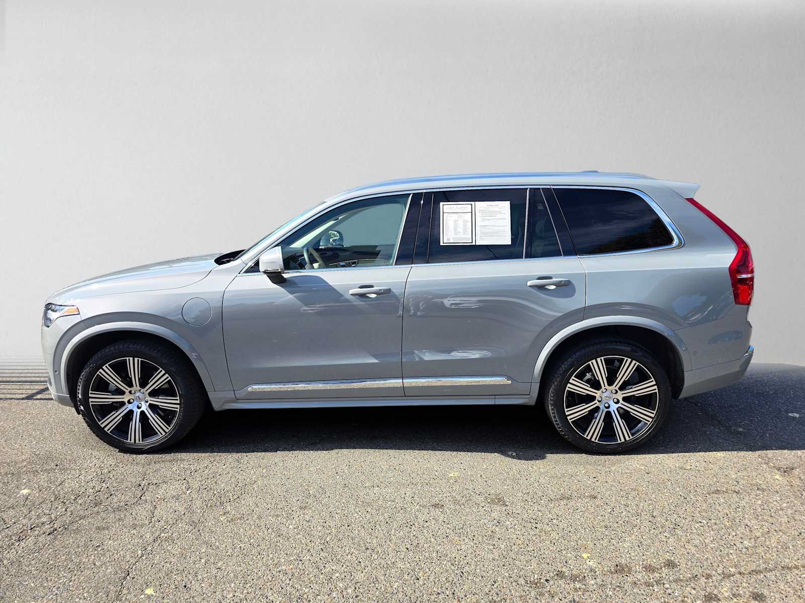Certified 2025 Volvo XC90 T8 Ultra w/ Protection Package Premier AWD/4WD image 6