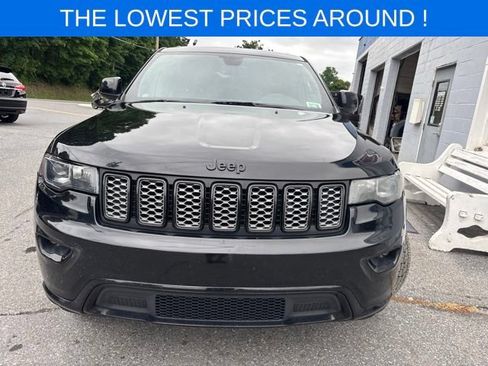 Used 2017 Jeep Grand Cherokee Altitude AWD/4WD image 2
