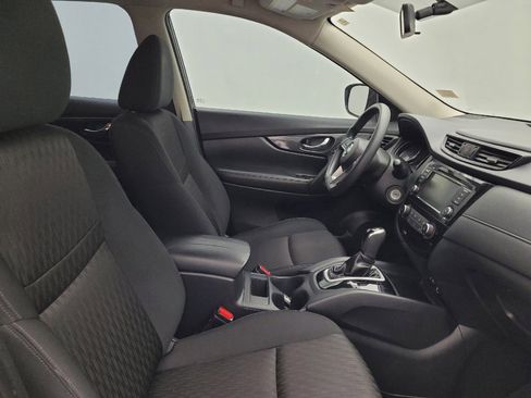 Used 2018 Nissan Rogue S FWD image 21