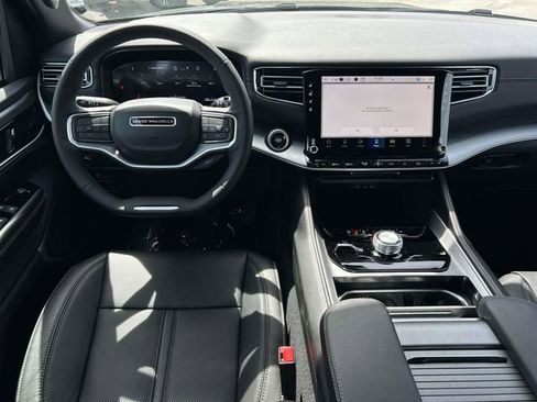 New 2026 Jeep Grand Wagoneer L 4WD image 2