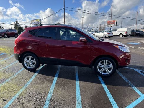 Used 2012 Hyundai Tucson GLS image 6