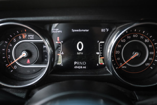 Used 2021 Jeep Wrangler Unlimited Sahara AWD/4WD image 32