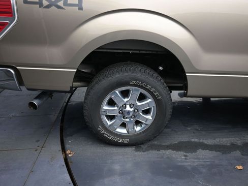 Used 2013 Ford F150 XLT w/ Luxury Equipment Group image 12