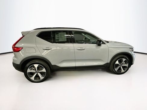 Used 2026 Volvo XC40 B5 Plus AWD/4WD image 10
